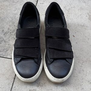 Black Women's Velcro Strap Sneakers